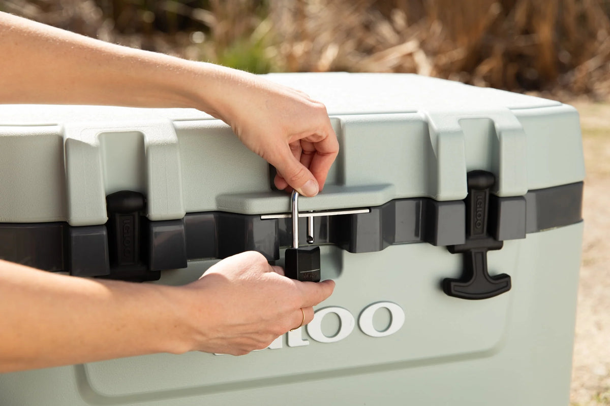 52 QT Wheeled Ice Chest Cooler D9427