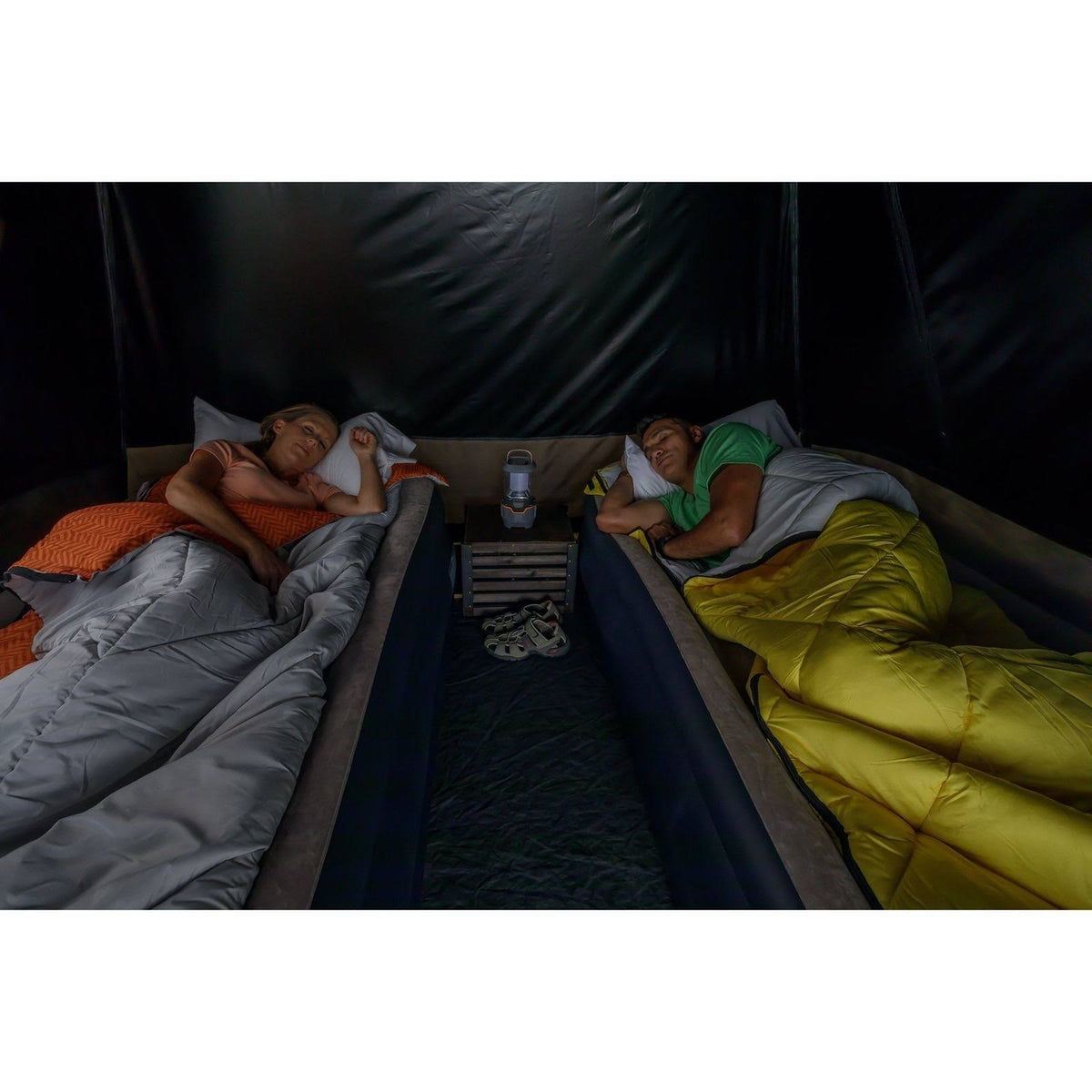 6-Person Instant Cabin Tent with Light P915