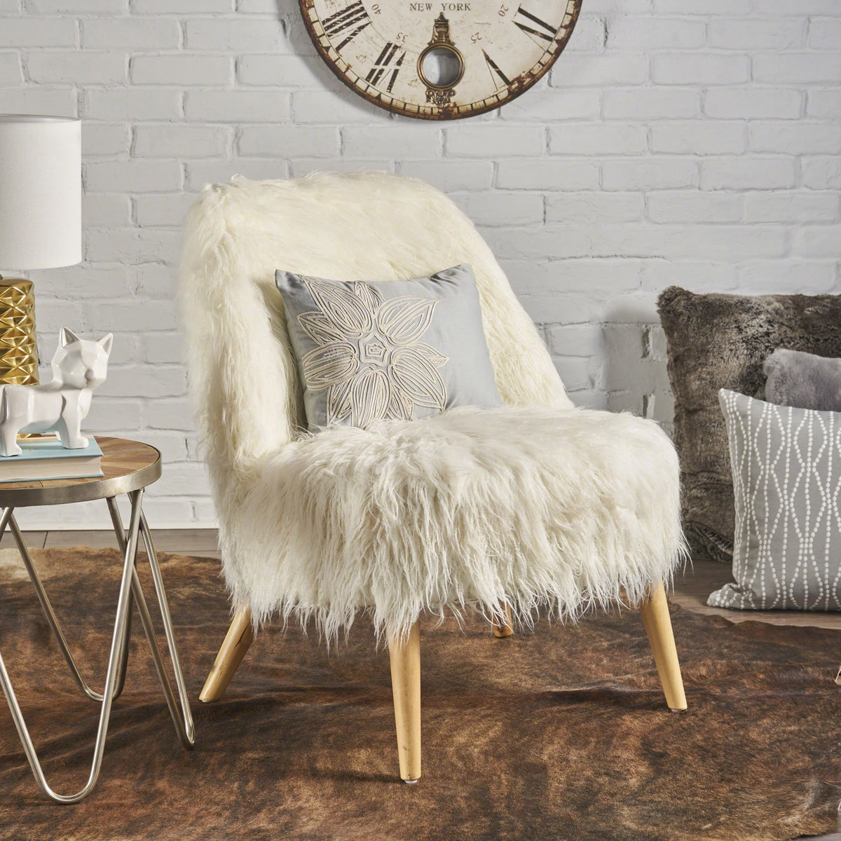 White Faux Fur Accent Chair J294