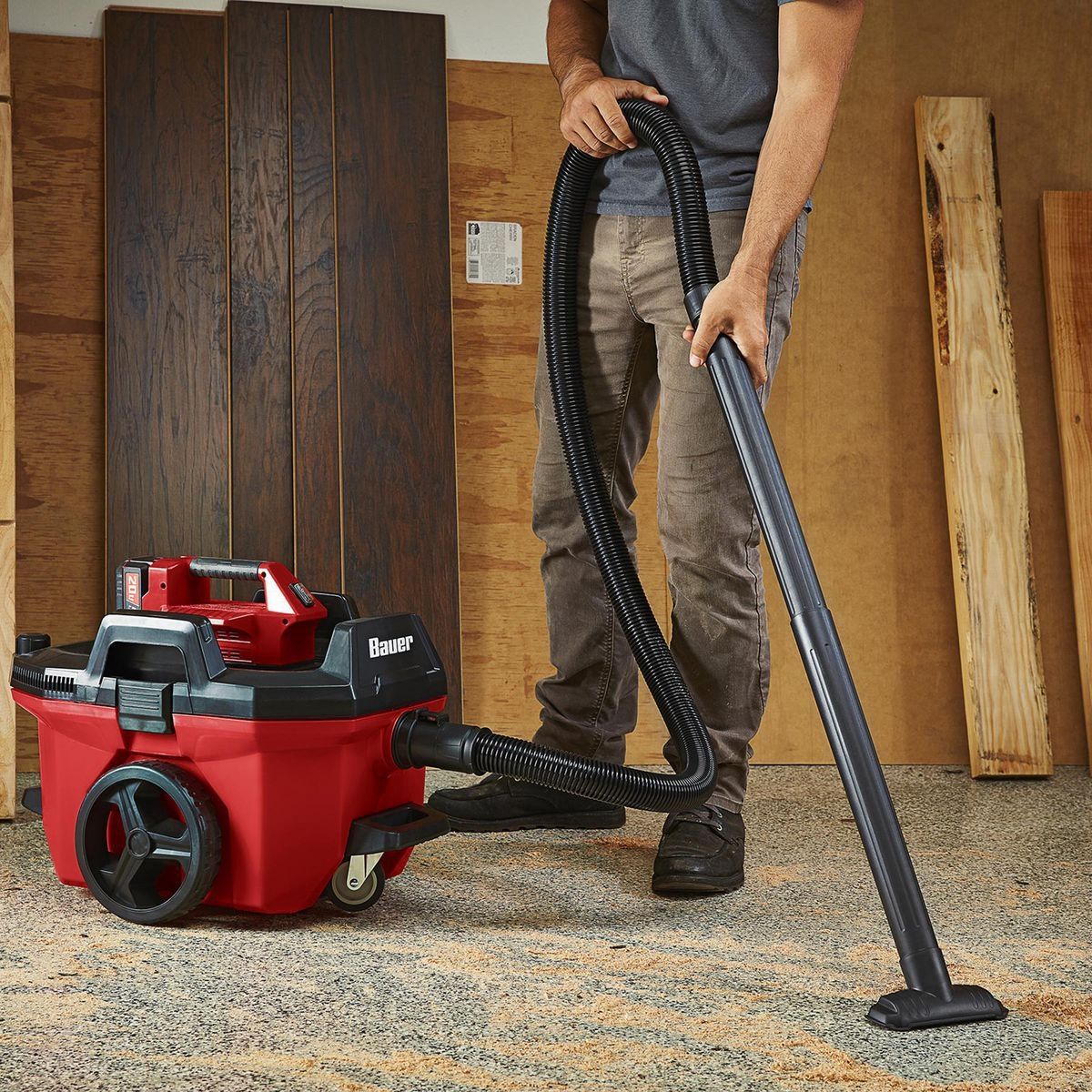 Cordless 7 Gallon Wet/Dry Vacuum T562
