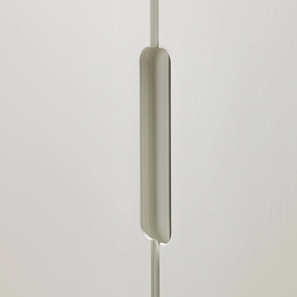 White Cabinet Q654356