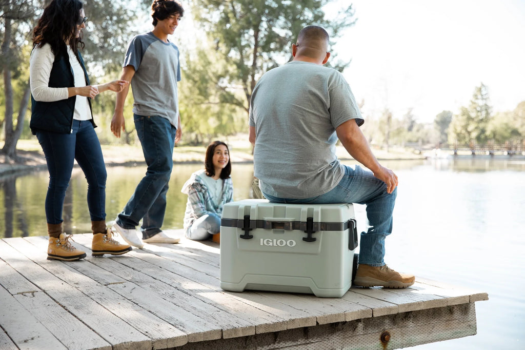 52 QT Wheeled Ice Chest Cooler D9427