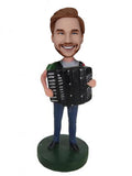 Accordion player M73731