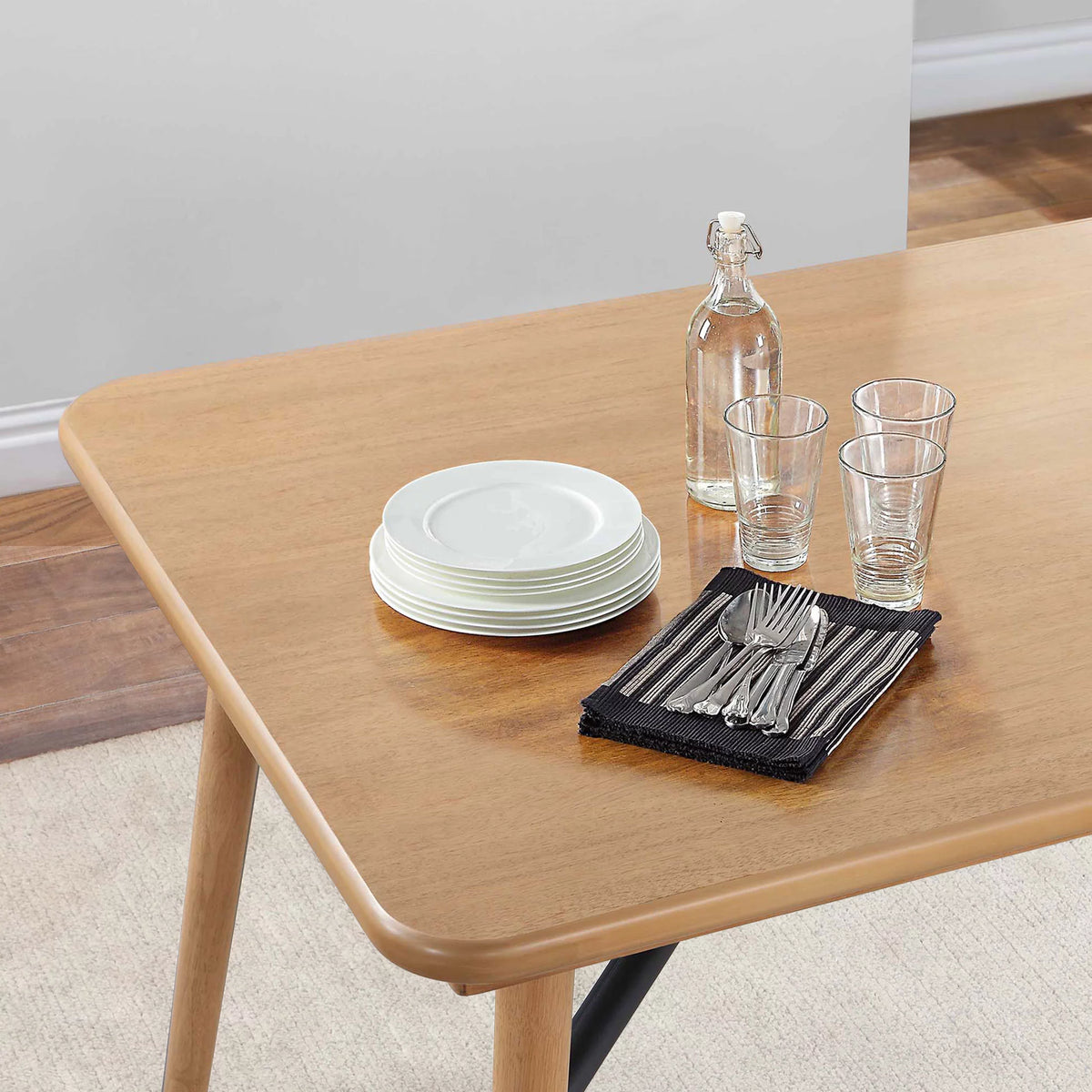 Dining Table Z9618