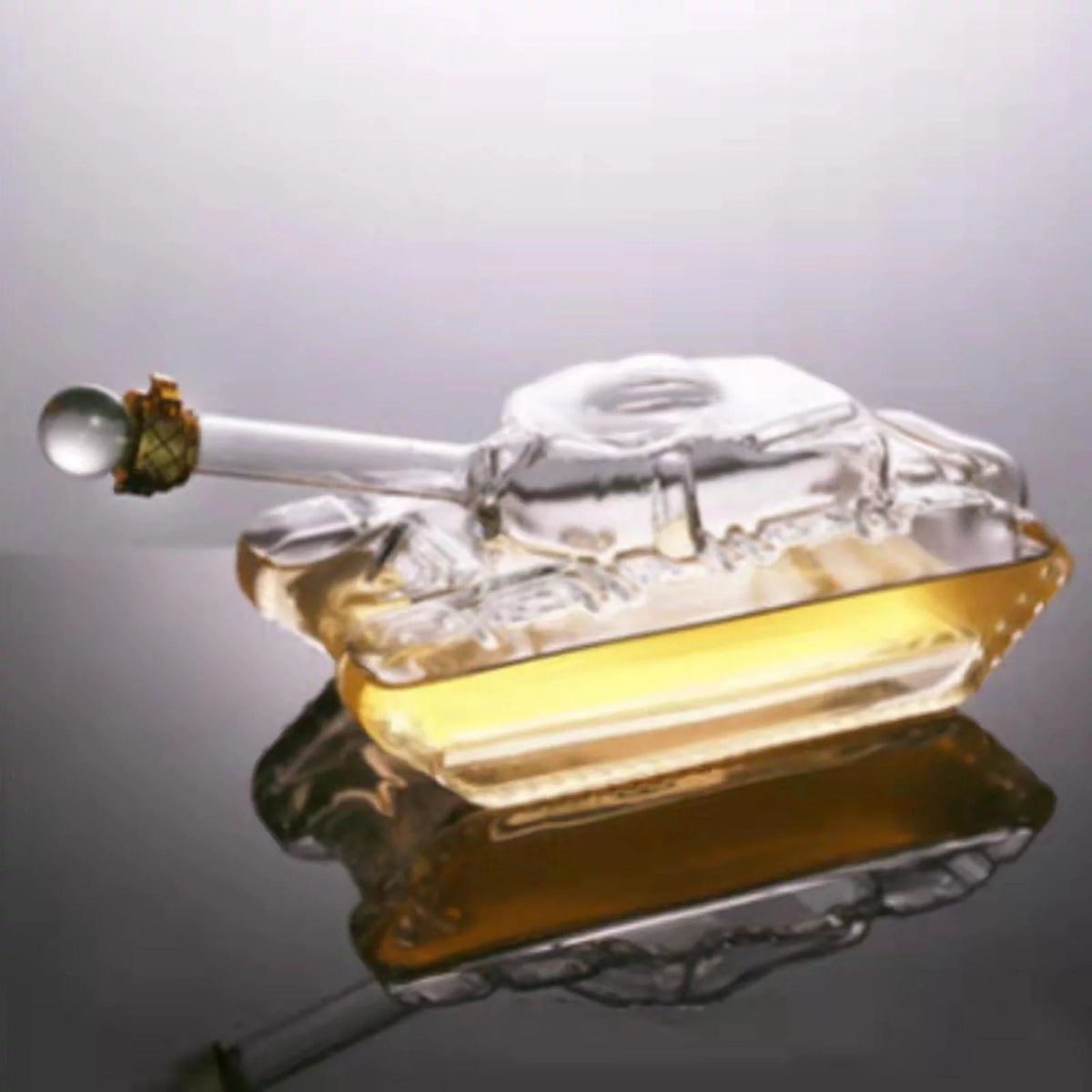 Tank Shaped Clear Decanter V4905
