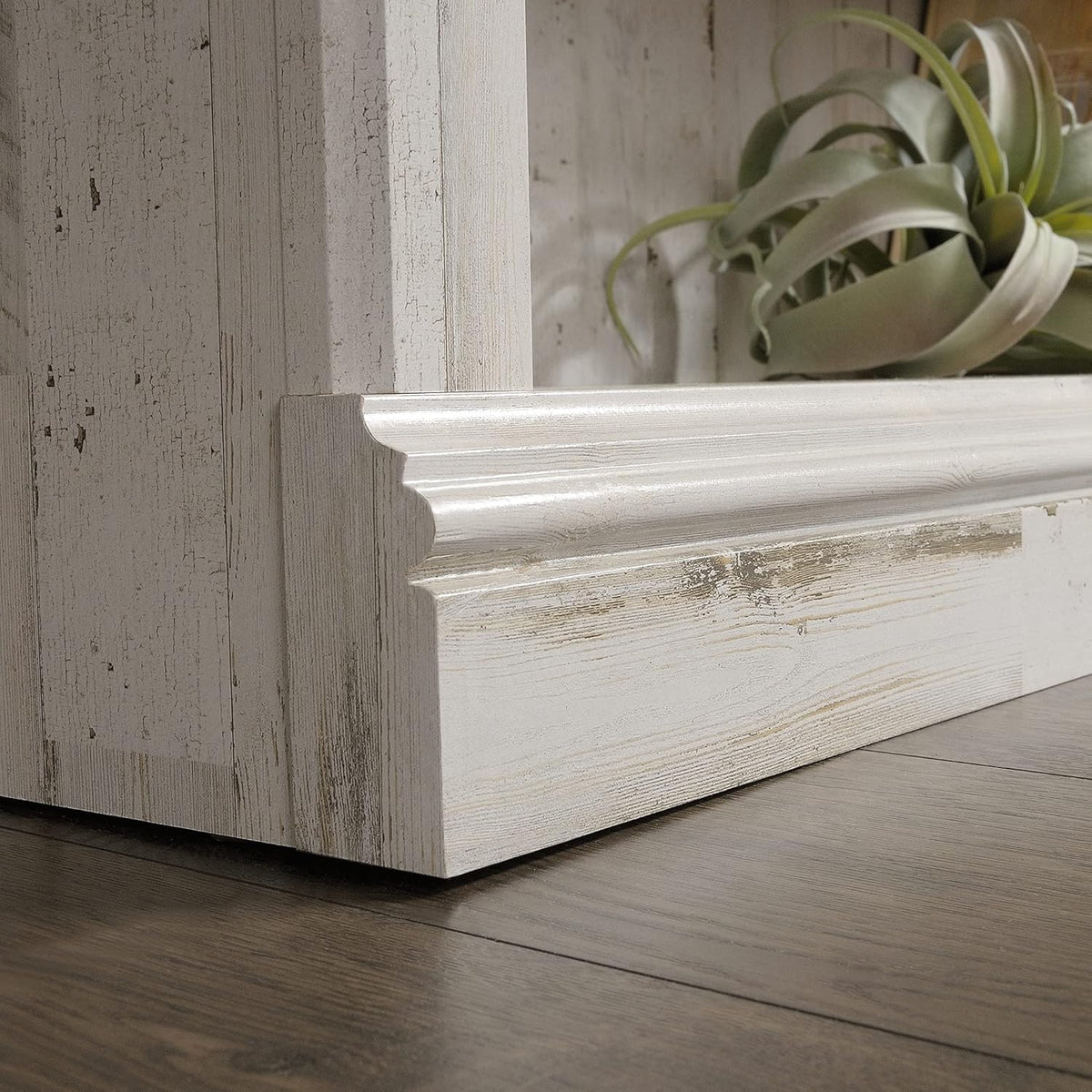 White Bookcase Y974