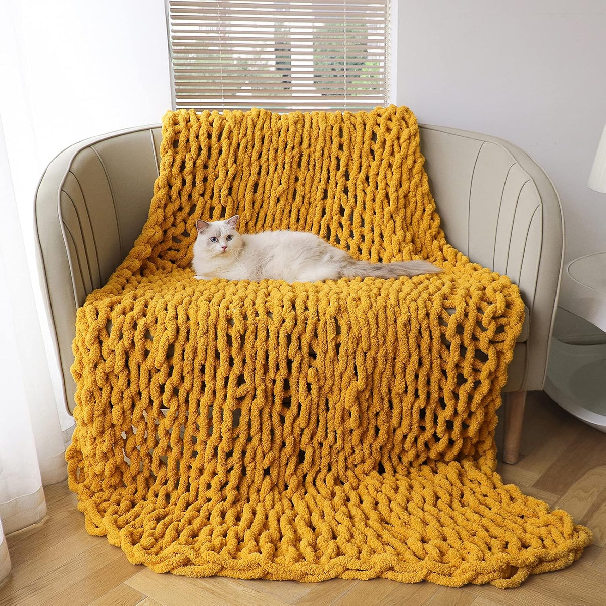 Chunky Knit Chenille Throw Blanket 50 x 60 A870013