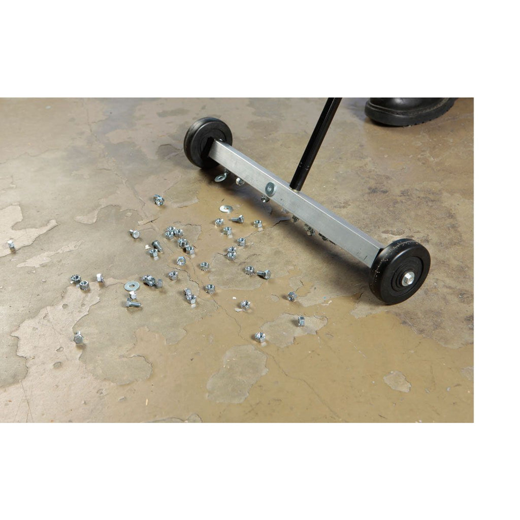 17 In. Mini Magnetic Sweeper H12448