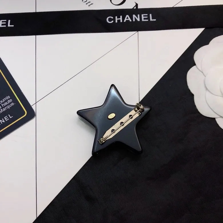 Brooch K136922