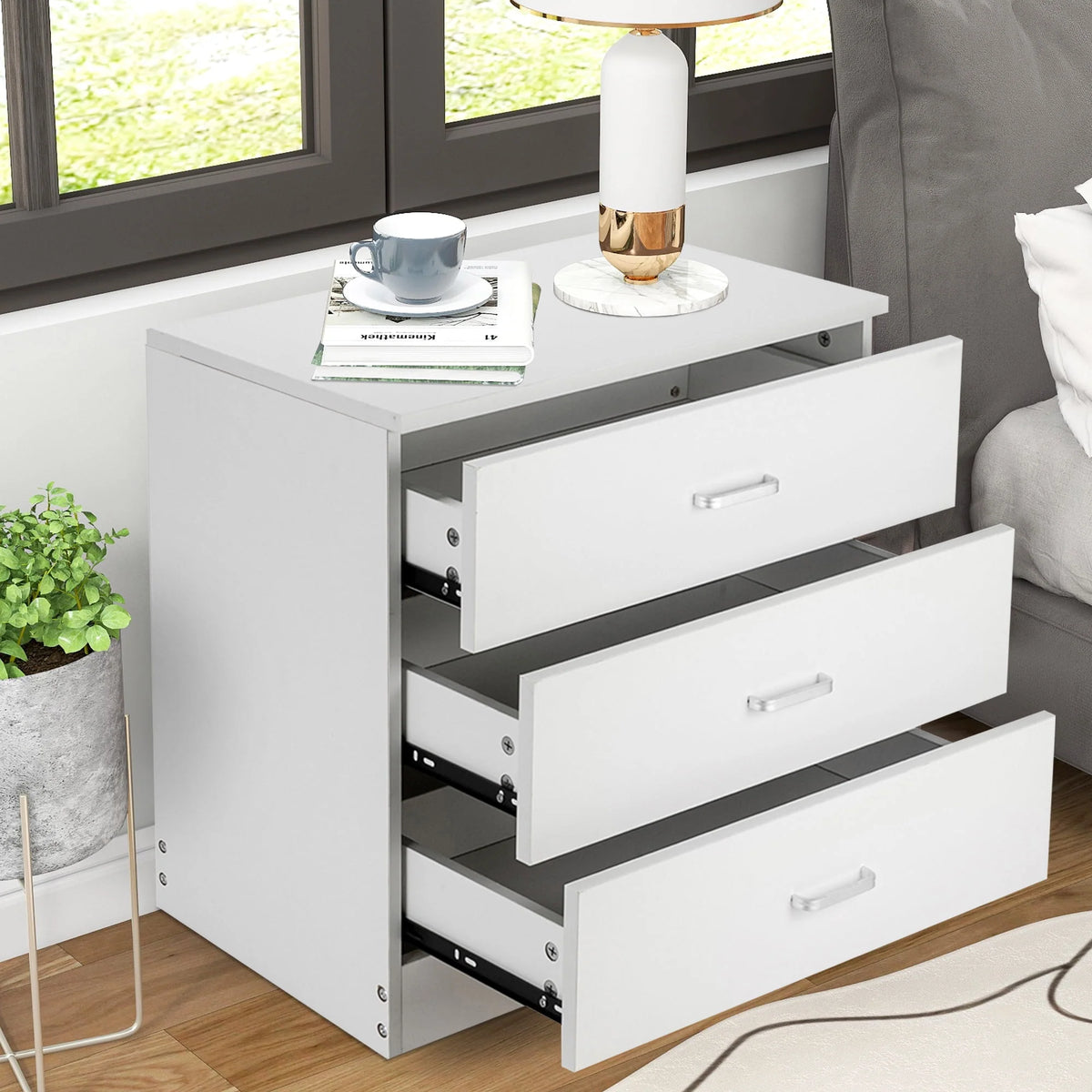 Black 4 Drawer Wood Dresser O847